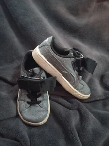 Puma Kleinkind Mädchen glitzernde Schleife Schuhe Größe 9C - Bild 1 von 9