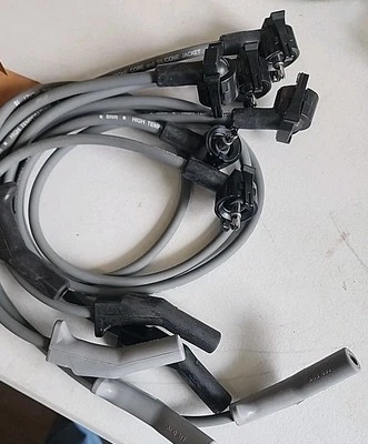 Juego de cables de bujía de encendido Carquest 35-6177 para Ford Windstar 1996-98 3,8 L-V6 Foto 1 de 2