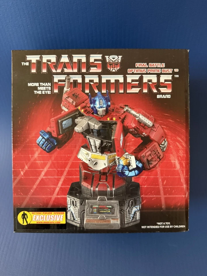 Diamond Select Toys Transformers Final Battle Optimus Prime Limited - Image 1 of 4