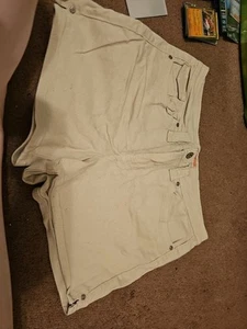 Faded Glory Tan Shorts - Picture 1 of 2