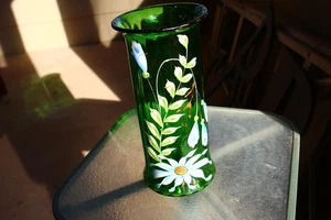 Art Nouveau enameled glass vase, late 1800s early 1900s Floral design on green g - Picture 1 of 15