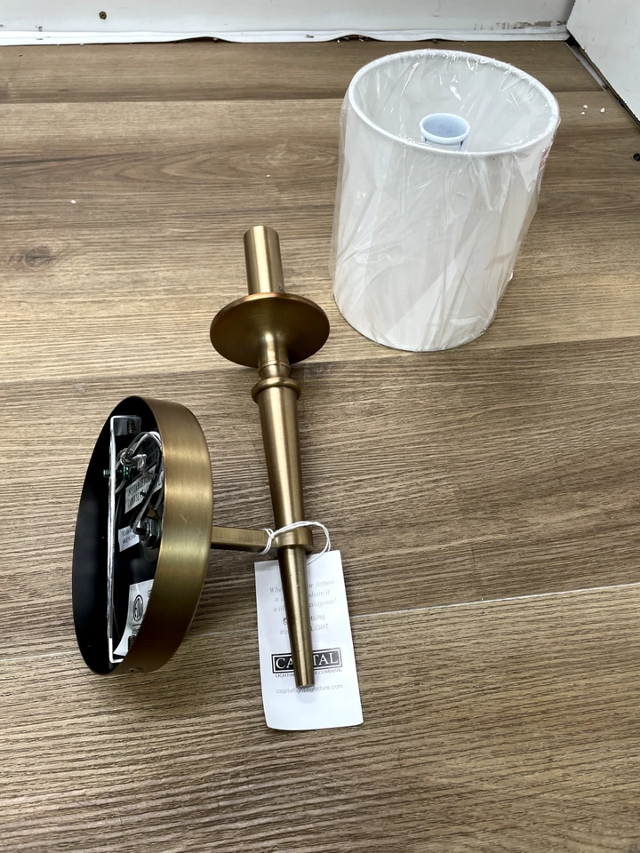 Arandela de banheiro Capital Lighting 642611-701 Abbie 17" de altura - Imagem 1 de 1