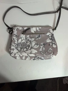 Elliott Lucca Umhängetasche weiß/grau, Handtasche mit Blumenmuster. - Bild 1 von 20