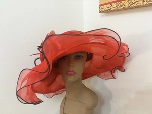 Damen Fascinator Hut breite Krempe Kirche Braut Tee Party Hochzeit Hut Derby Cap - Bild 1 von 7