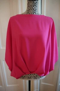 Top Trina Turk Coralline Rosa - Nuevo con Etiquetas - Pequeño - $178 - Imagen 1 de 8