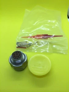 D38999/26KC8SN - Circular Connector, MIL-DTL-38999 Series III, Straight Plug - Picture 1 of 2