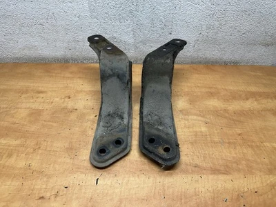 Par de soportes de montaje de varilla de tensión delantera izquierda y derecha 90-96 Nissan 300zx Z32 OEM Foto 1 de 4