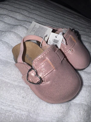 TÊNIS ROSA NOVO COM ETIQUETAS infantil feminino tamanho 0-3 meses por OLD NAVY - Imagem 1 de 3