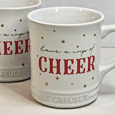 Juego de 2 tazas de gres Le Creuset 14 oz CHEER Año Nuevo Navidad vacaciones nuevas con etiquetas Foto 1 de 4