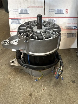 Двигатель коммерческой стиральной машины Unimac 50 фунтов 220 В 3 ~ отремонтированный с новыми подшипниками - Изображение 1 из 4
