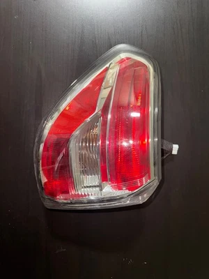 Luz trasera izquierda conductor Nissan Armada 2017 2018 2019 2020 OEM LED lámpara de freno Foto 1 de 2