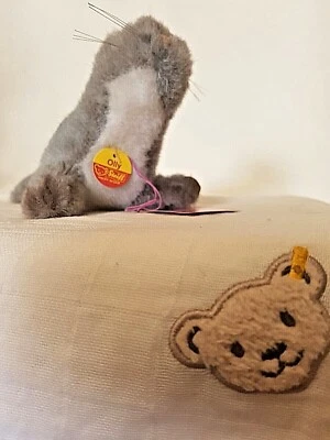 Steiff schönes Robben-Baby "Robby" 1473/09 Nerzimitation grau-weiß 9cm KFS wNEU - Bild 1 von 4