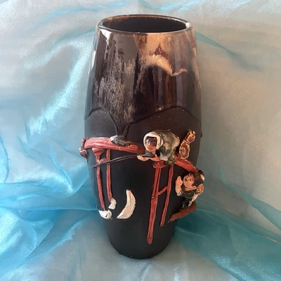 "Antiguo jarrón japonés de cerámica Sumida Gawa Inoue Ryosai II relieve figurativo 12""" Foto 1 de 4