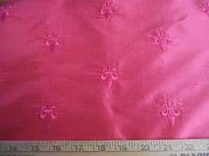 LAST! SILK TAFFETA~FLUER DE LIS~RASPBERRY PINK~12"x27"~MARDI GRAS DOLLS - Picture 1 of 3
