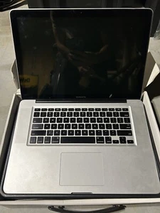 Apple MacBook Pro Mid-2010 A1286 15" No HDD 4GB RAM (FOR PARTS / REPAIR ONLY) - Picture 1 of 6