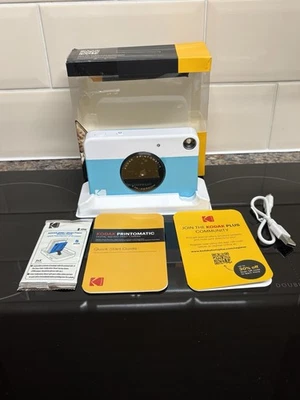 Kodak Printomatic Full-Color Instant Print Digital Camera Zink 2X3" 5x Paper Inc - Image 1 of 4