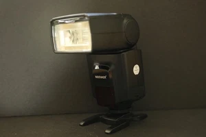 Neewer TT560 Flash Speedlite For Canon Nikon Panasonic Olympus Pentax - Picture 1 of 4