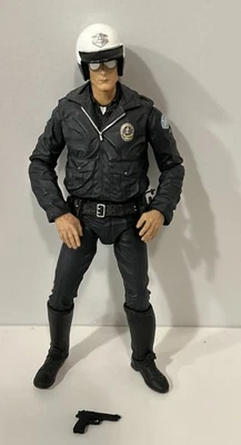 Figura suelta de policía de motocicleta Terminator 2: Judgment Day T-1000  Foto 1 de 4