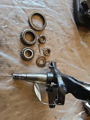 89-93 Dodge Ram 5.9L 12V Cummins D250 D350 Driver Spindle / Steering Knuckle - Image 1 of 4