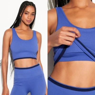 Sujetador deportivo sin costuras SPIRITUAL GANGSTER Love XS azul periwinkle ropa deportiva acanalada Foto 1 de 4