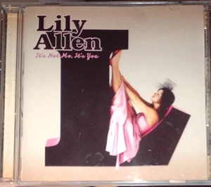 LILY ALLEN- 'IT'S NOT ME IT'S YOU' CD 2009 *DISC IS EXCELLENT' - Foto 1 di 3