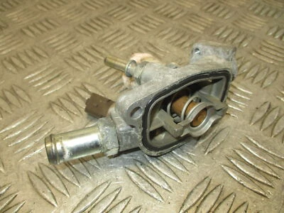 Fiat 500 2016 1,4 Turbo Abarth 312A Termostato y carcasa 55215006 49,5 k Foto 1 de 4