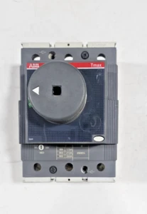 ABB SACE TMAX T3N 250 CIRCUIT BREAKER 250A 3POLE 25KA 690V - Picture 1 of 9