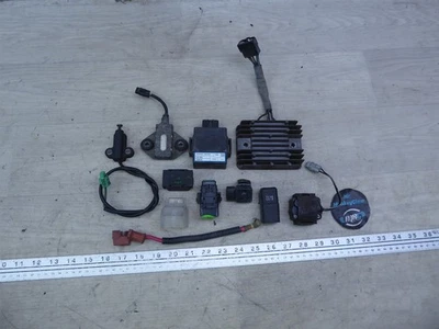 Suzuki GSXR 600 S20877 2001) regulador solenoide interruptor acelerador relé eléctrico Foto 1 de 4