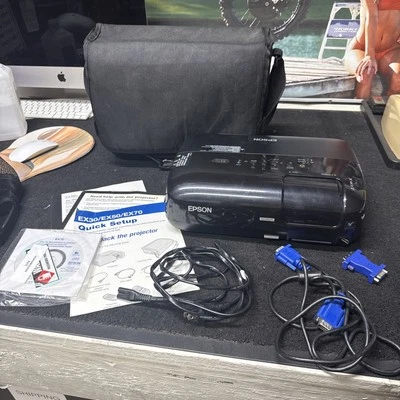 Proyector LCD EX70 Epson H285A con estuche de transporte original cables probado manual Foto 1 de 4