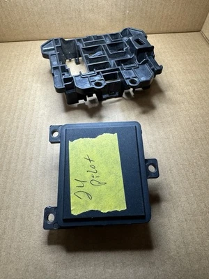 Sensor radar control crucero piloto Honda 8S301-T90-A04 para 2023-24 Foto 1 de 4