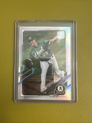 2021 Topps - Mike Minor #329 Rainbow Foil - Image 1 of 2