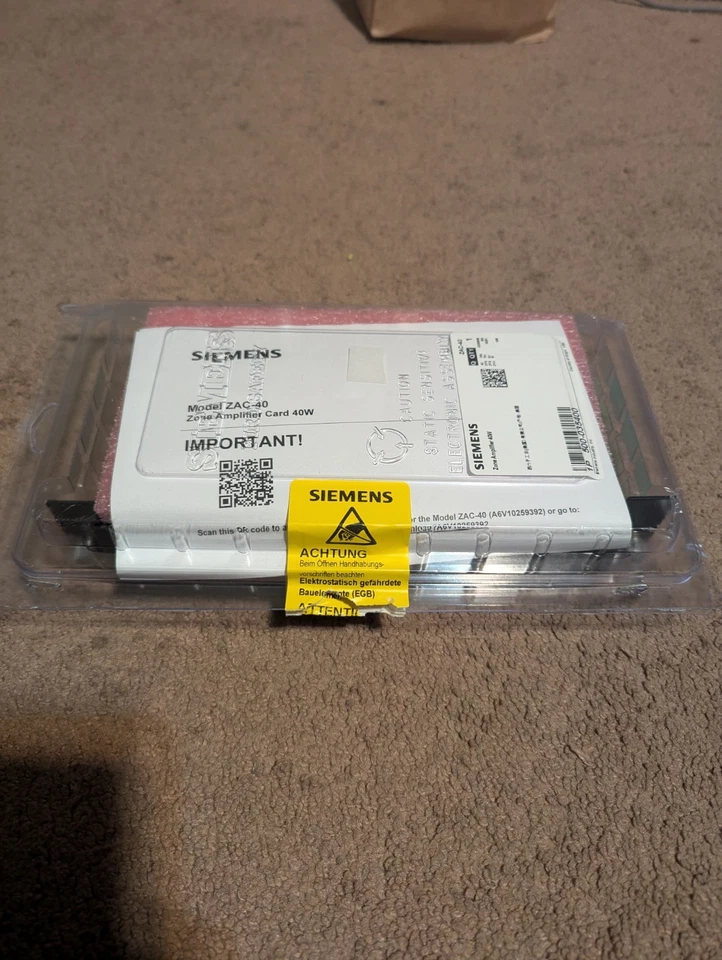 Amplificador de zona de alarma contra incendios Siemens ZAC-40 - 500035400 LIGERAMENTE DAÑADO.  Foto 1 de 4