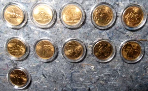 State Quarters 1999 & 2000, 24K Gold Plated 5-Coin Set, Two Sets All in Capsules - Picture 1 of 8