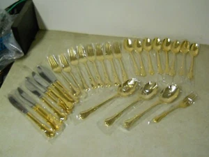 Reemplazos de cubiertos de acero inoxidable chapados en oro Cambridge extras Corea 28 piezas - Imagen 1 de 7