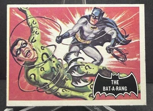 1966 Topps batman #46 "The Batarang" vintage black bat - Picture 1 of 2
