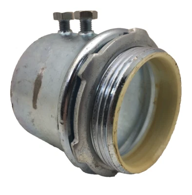 637SI TOPAZ 2-1/2 POLEGADAS CONJUNTO EMT CONECTOR DE PARAFUSO AÇO ISOLADO - Imagem 1 de 4
