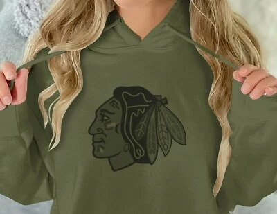 VENDA! Moletom com capuz Chicago Blackhawks saudação ao serviço armado, pequeno-5XL, fã de hóquei  - Imagem 1 de 4