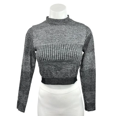 Suéter corto Fabletics negro a rayas cuello falso manga larga ropa deportiva talla M Foto 1 de 3