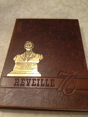 Mississippi State University 1976 Yearbook Bulldogs JOHN GRISHAM junior Reveille Foto 1 de 4