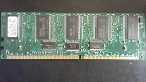 Samsung 256MB DDR ECC Registered PC2100R-25330-Z Server Memory – M383L3223DTS-CB - Picture 1 of 4