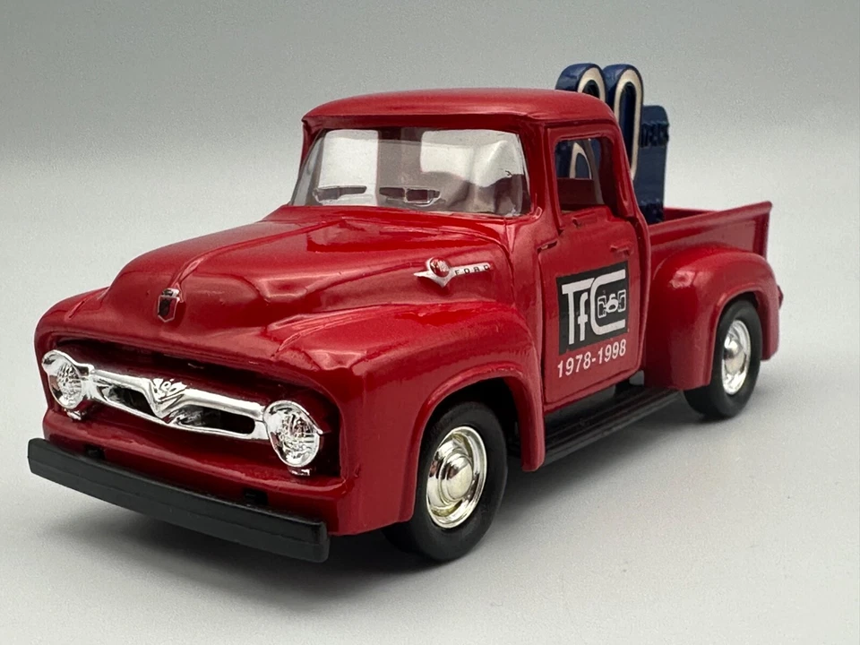 Ford F-100 1956 camioneta Road Champs, roja, TFC Racing 20 aniversario, 1:43, bonita Foto 1 de 4
