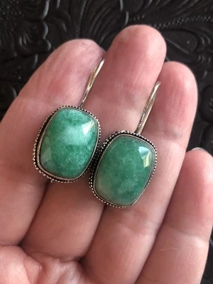 "Pendientes grandes gruesos facetados de cristal esmeralda simulado verde de 1,5""" Foto 1 de 4