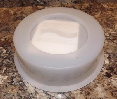 New Tupperware Vintage Microwave Plate Cover Clear #3697 - Image 1 of 2