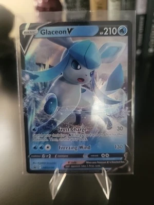 Glaceon V SWSH196 SWSH: Sword & Shield Promo Cards Holo - Image 1 of 2