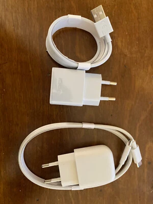 Doppio cavo Usb due spine per sigaretta elettronica - Immagine 1 di 4