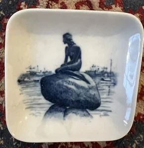 Vintage Royal Copenhagen - Mermaid on Rock- Small Dish #2985-13/985 - Picture 1 of 3