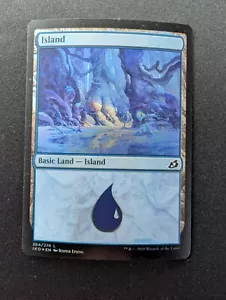 ISLAND FOIL #264 MTG Ikoria: Lair of Behemoths - Picture 1 of 2