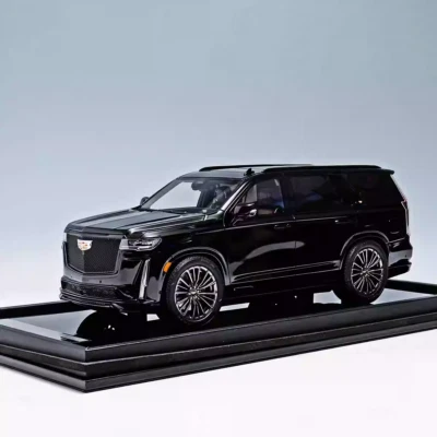 Motorhelix 1/18 2021 Cadillac Escalade 5th Generation (GM T1XX) (Black) - Photo 1/4