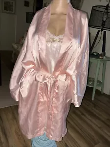 Vintage Victoria Secret Gold Label rosa Satin (Negligee Nachthemd MED) Morgenmantel Einheitsgröße Set neu aus altem Lagerbestand - Bild 1 von 18