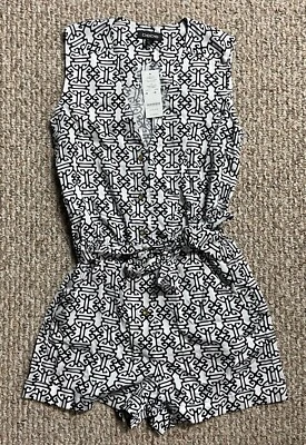 Bebe Mono de botones sin mangas en blanco y negro con cintura atada Talla 0 NWT Elegante Foto 1 de 4